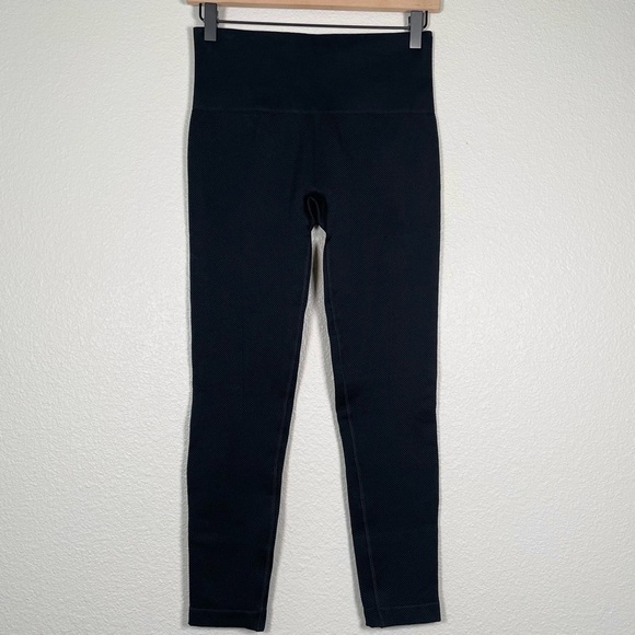 Spanx Look At Me Now Cropped Leggings - Picture 4 of 7